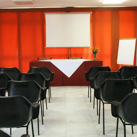 Hotel Vila Boa Goias Bagian luar foto