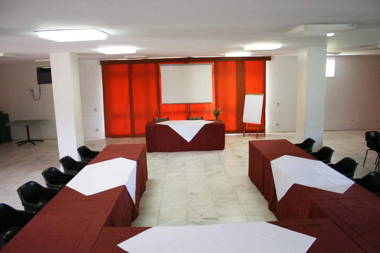 Hotel Vila Boa Goias Bagian luar foto